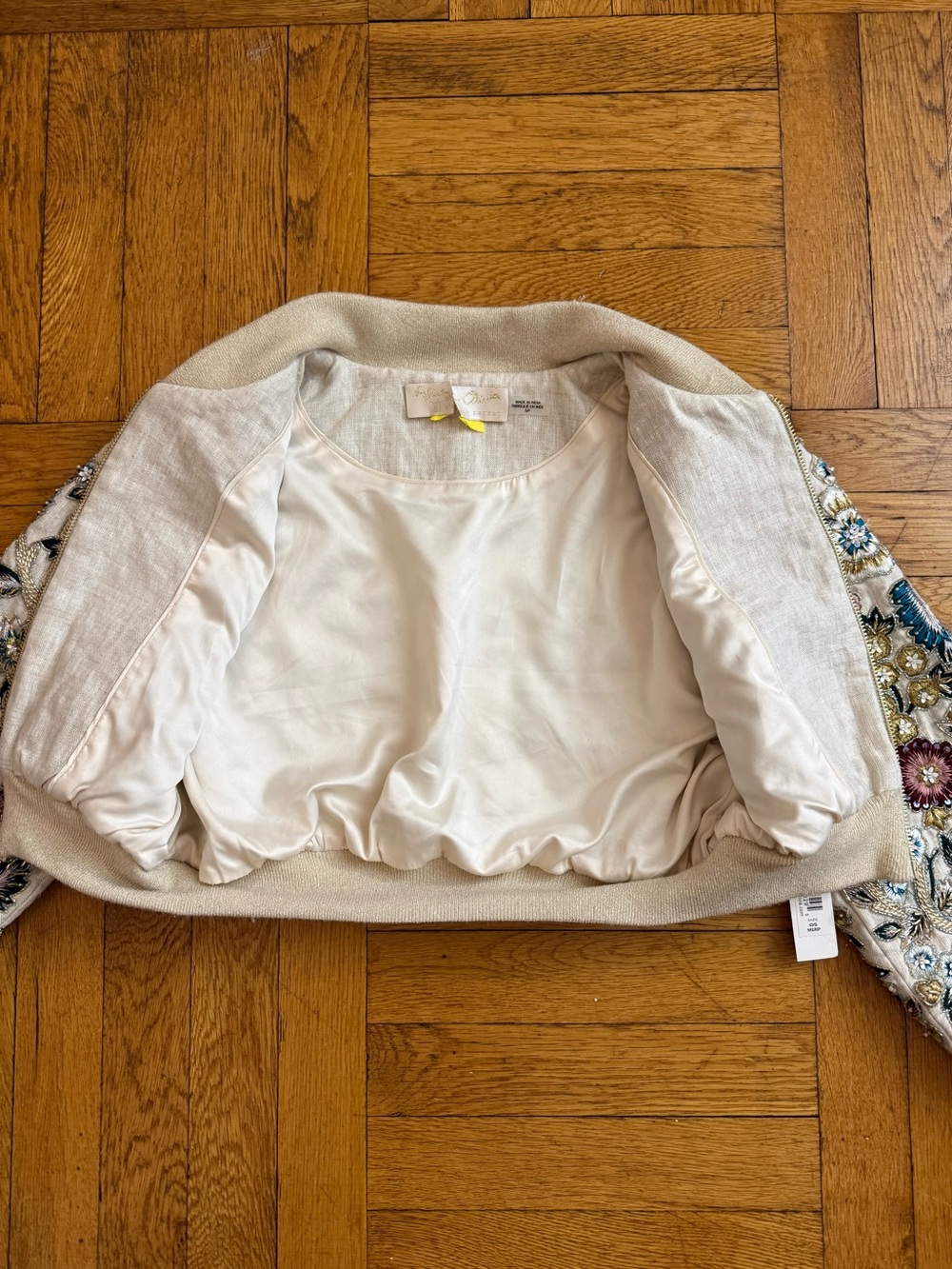Alice + Olivia
ODIE EMBELLISHED BOMBER - Picture 10 of 16